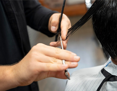 Met welke factoren moet rekening worden gehouden bij het kiezen van een haarschaar?
